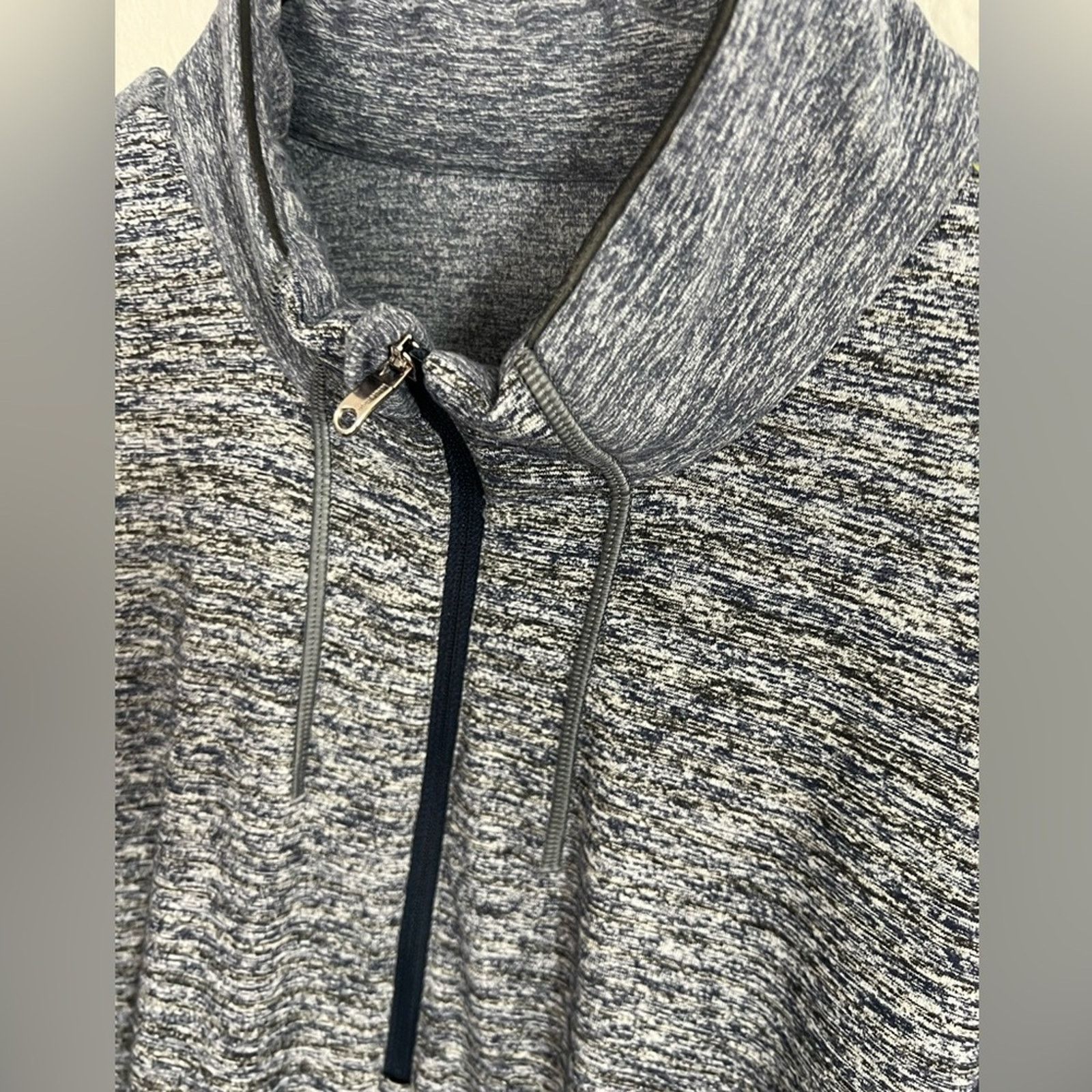 Lululemon Lululemon Mens Sweater Blue Gray 1/4 Zip Pullover XL CLEAN Size US XL / EU 56 / 4 - 3 Thumbnail