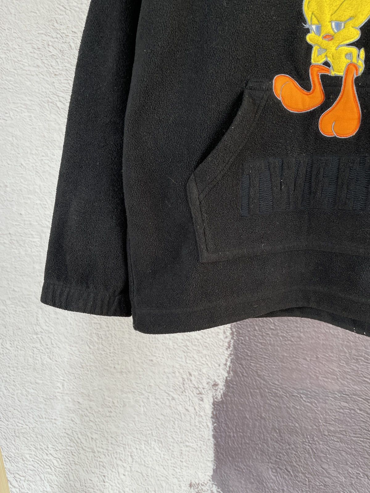 Cartoon Network × Vintage × Warner Bros Looney Tunes vintage 1996 Tweety black fleece hoodie Size US S / EU 44-46 / 1 - 5 Thumbnail