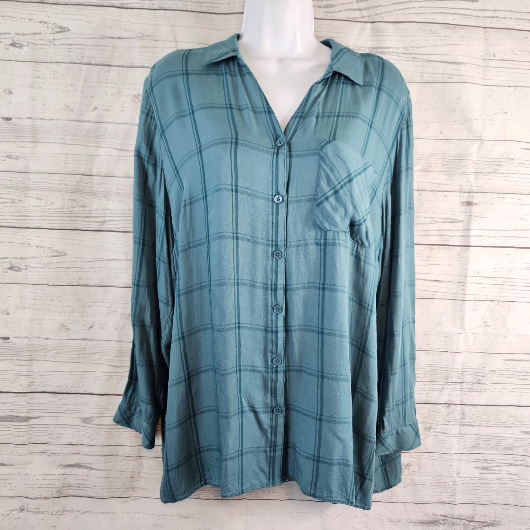 Vintage Chico's Womens Button Up Top L Green Teal Long Sleeve Rayon Shirt Womens Size L / US 10 / IT 46 - 2 Thumbnail