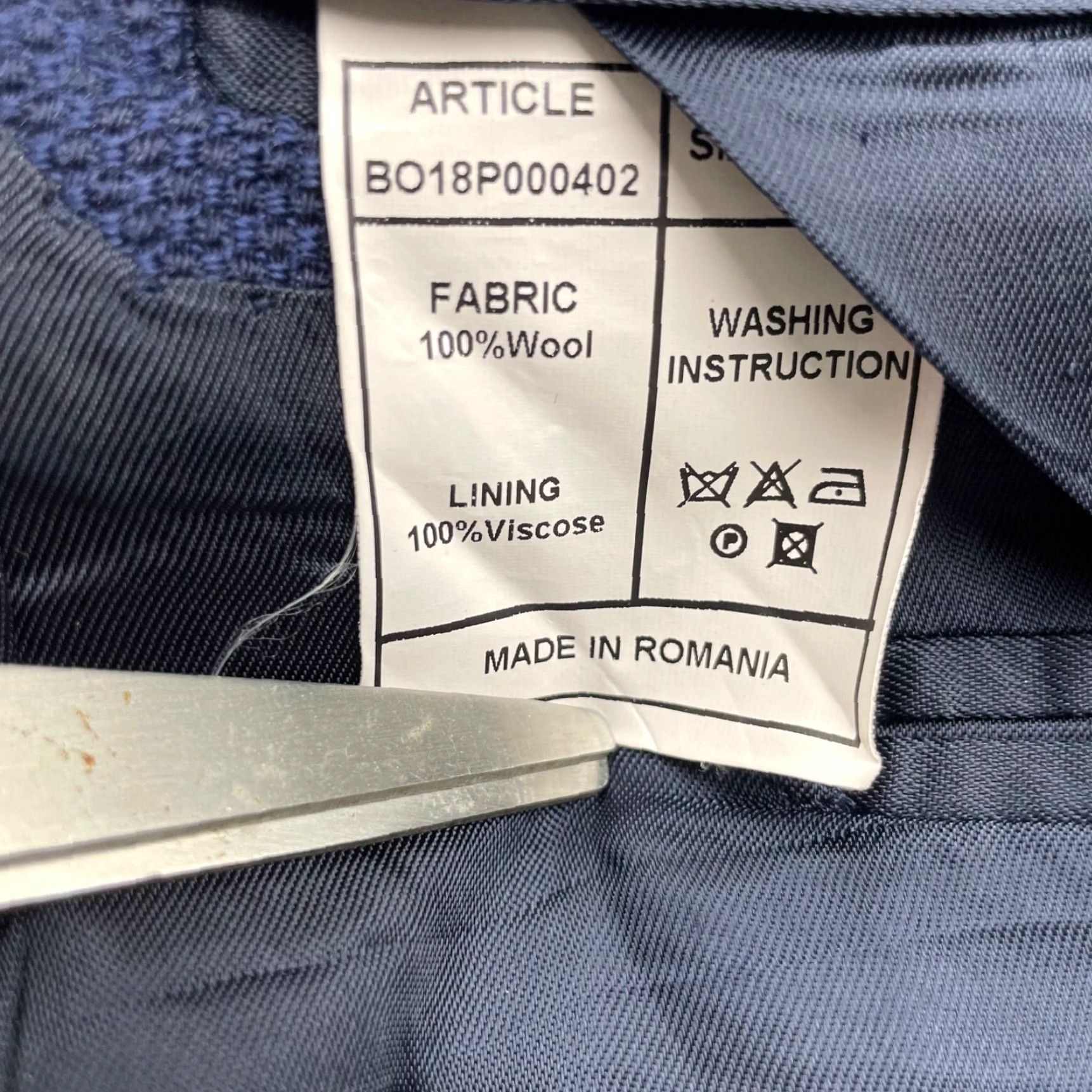 Vintage Boggi Milano Men’s Blazer Navy Blue 2-Button Slim Fit Wool 40R US 50 EU Italy Blazer Notch Lapel Single-Breasted Jacket (Regular) Mens Size 40R - 6 Thumbnail