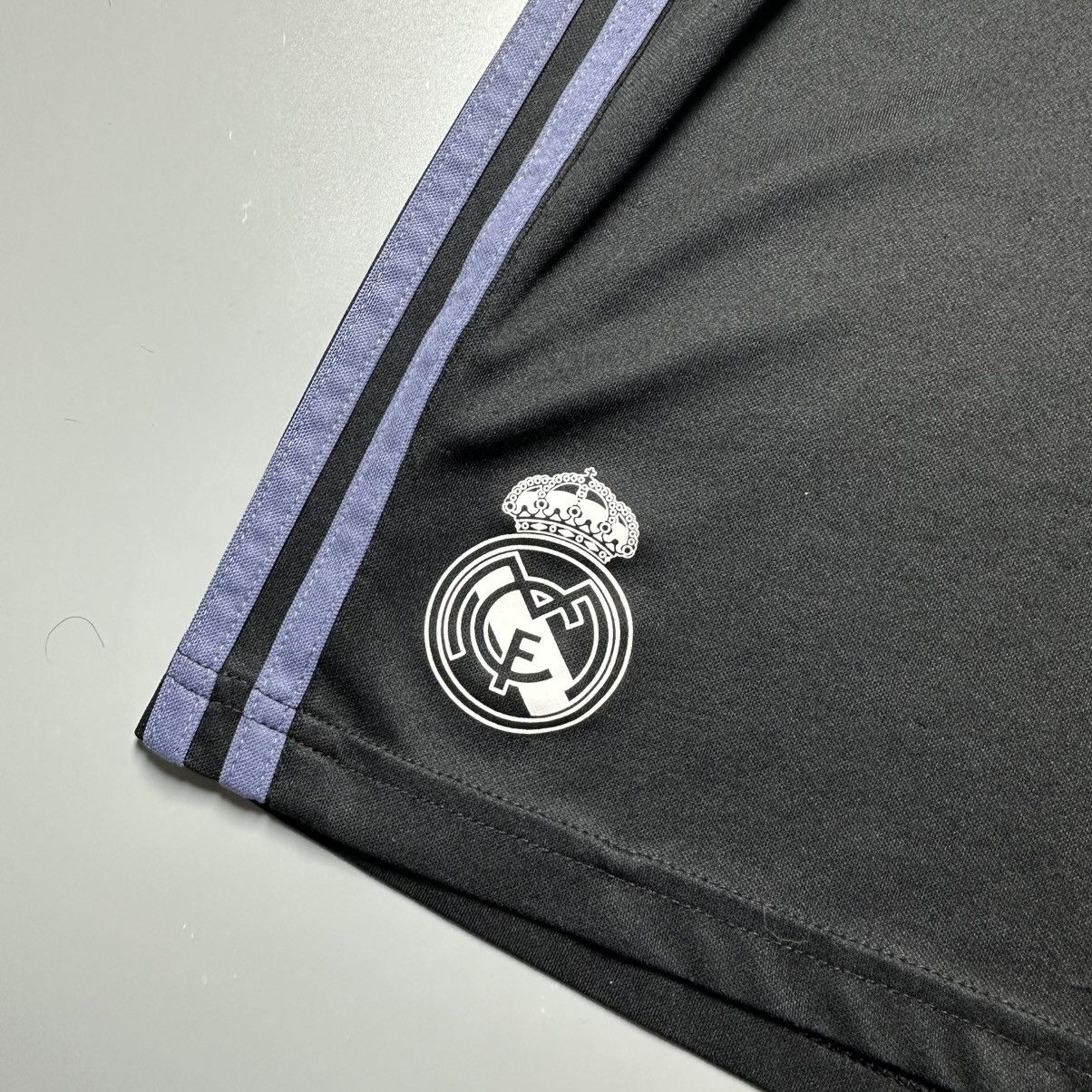 Vintage REAL MADRID ADIDAS ADIZERO 2016/17 SOCCER SHORTS #7 RONALDO Size US 33 - 2 Thumbnail