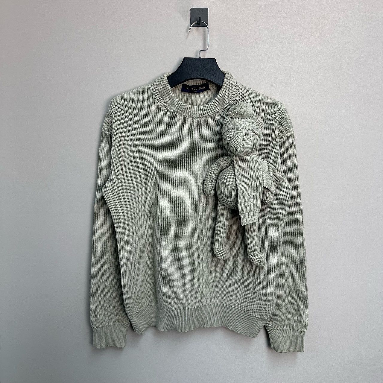Louis Vuitton Louis Vuitton Teddy Bear Detail Sweater Size S Size US S / EU 44-46 / 1 - 1 Thumbnail