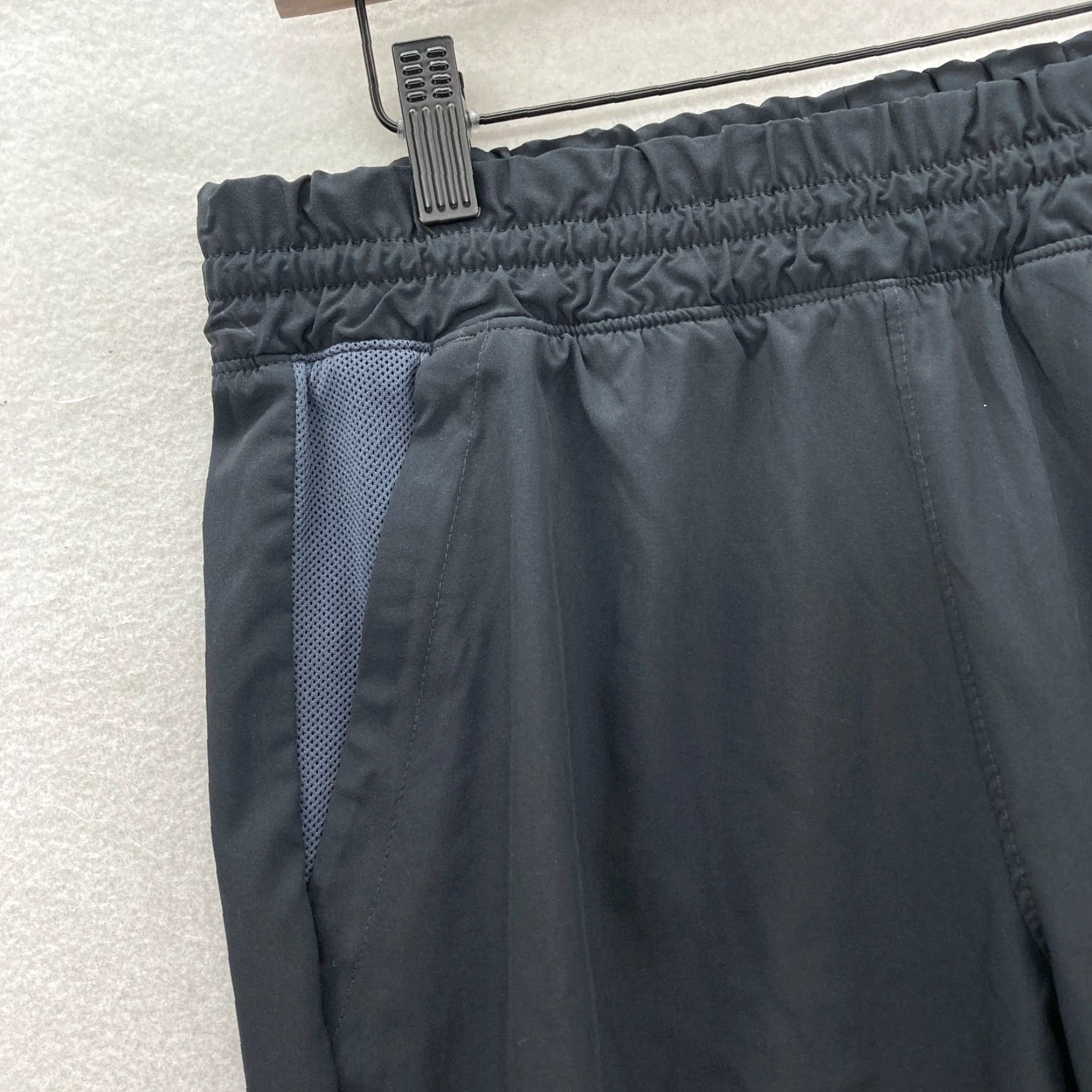 Under Armour Under Armour Squad Warm Up Jogger Pants Mens Small Black Performance Stretch Gym Size US 29 - 4 Thumbnail