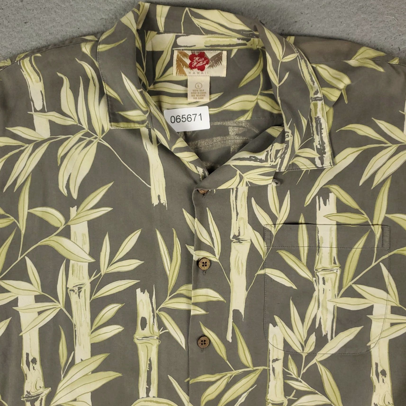 Hilo Hattie Hilo Hattie Shirt Mens Large Gray Bamboo Print Silk Hawaiian Button Up Size US L / EU 52-54 / 3 - 2 Thumbnail