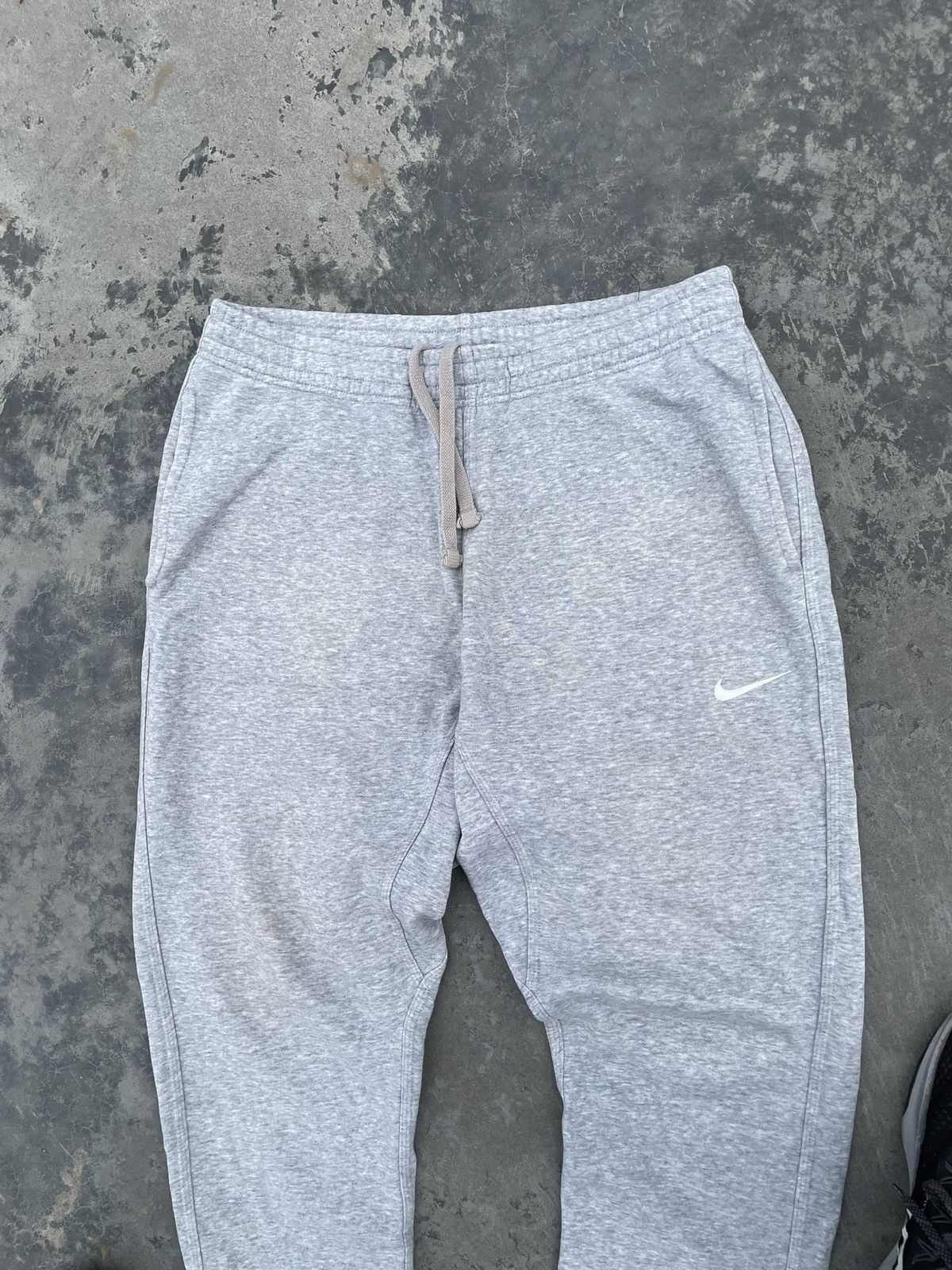 Nike Vintage Nike Grey Y2k Fleece Pants Joggers Streetwear Sk8 Size US 33 - 7 Thumbnail