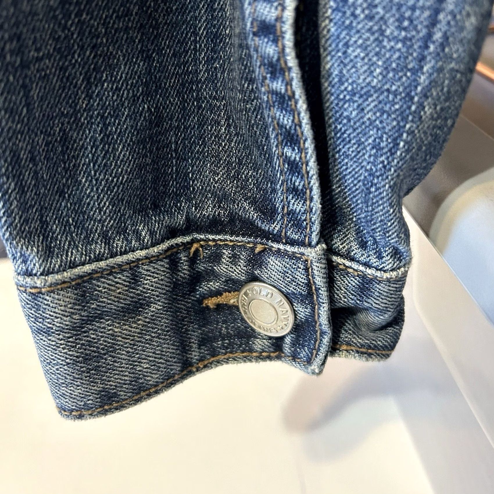 Old Navy Old Navy Maternity Denim Blue Jacket Women Medium Distressed RN#54023 Size 32" / US 10 / IT 46 - 4 Thumbnail