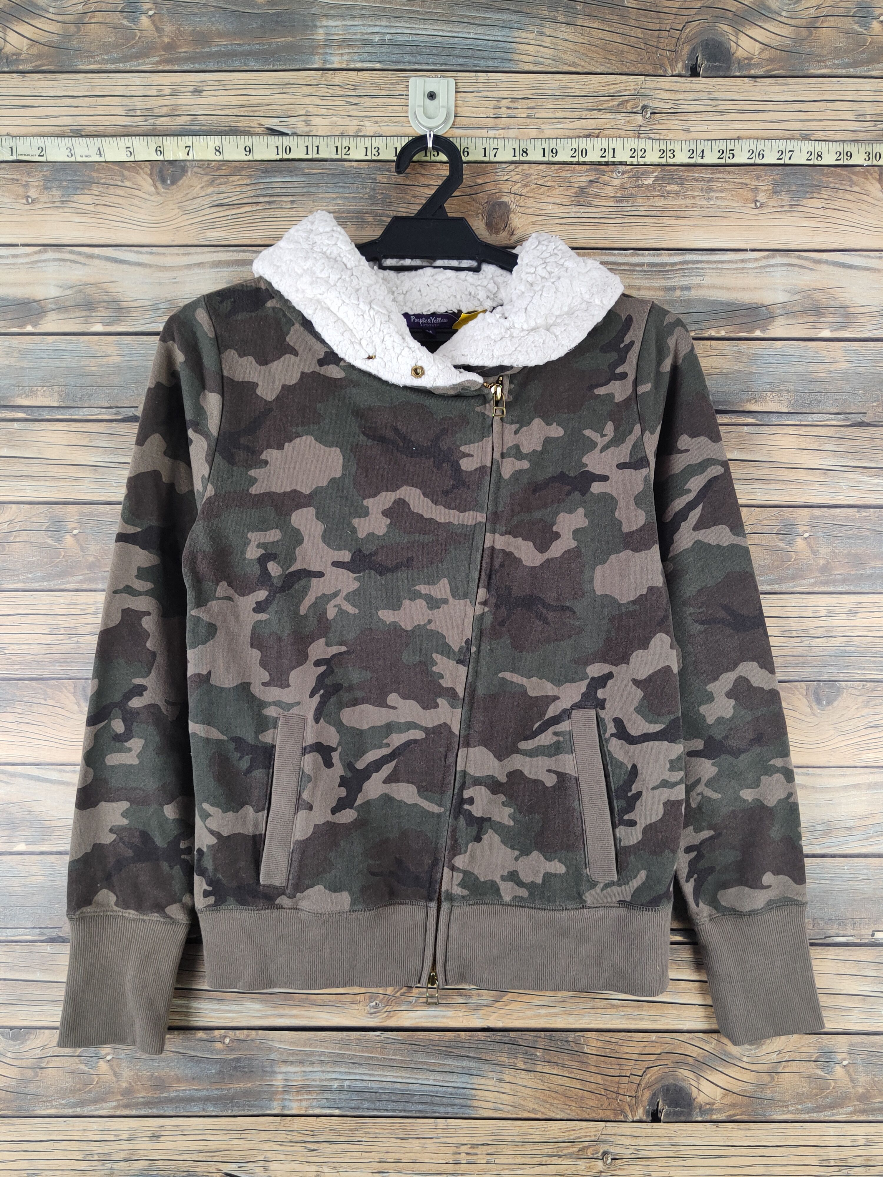 Japanese Brand DL Purple & Yellow Camouflage Sweaters #2492 Size M / US 6-8 / IT 42-44 - 1 Thumbnail