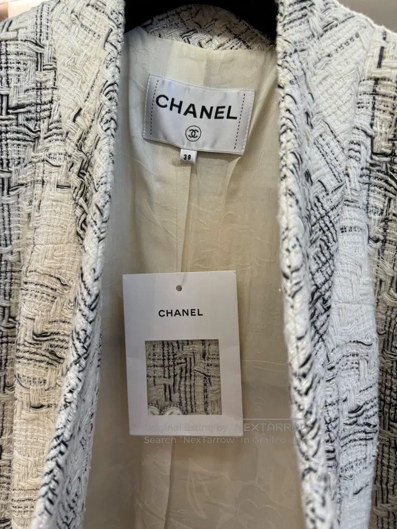 Chanel Chanel Black and white large plaid knitted coat Size XS / US 0-2 / IT 36-38 - 3 Thumbnail