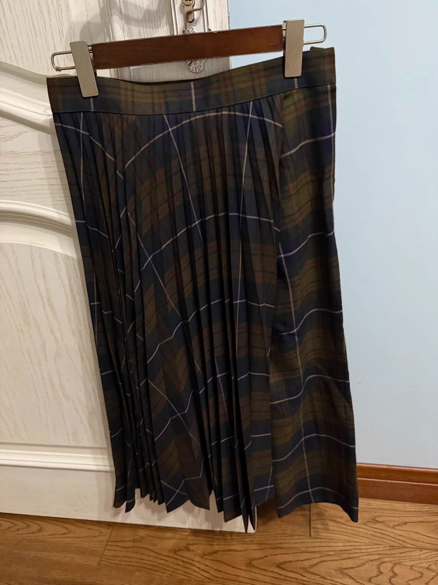 Junya Watanabe Junya Watanabe Pleated Culottes 95 New Waist 72 Size 26" / US 2 / IT 38 - 1 Thumbnail