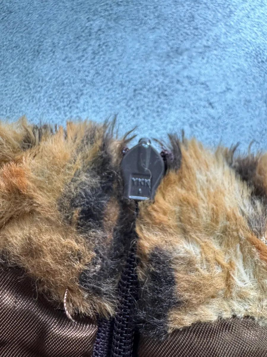 Dolce & Gabbana 2000s Dolce & Gabbana Tiger Faux Fur Skirt Size 26" / US 2 / IT 38 - 9 Thumbnail
