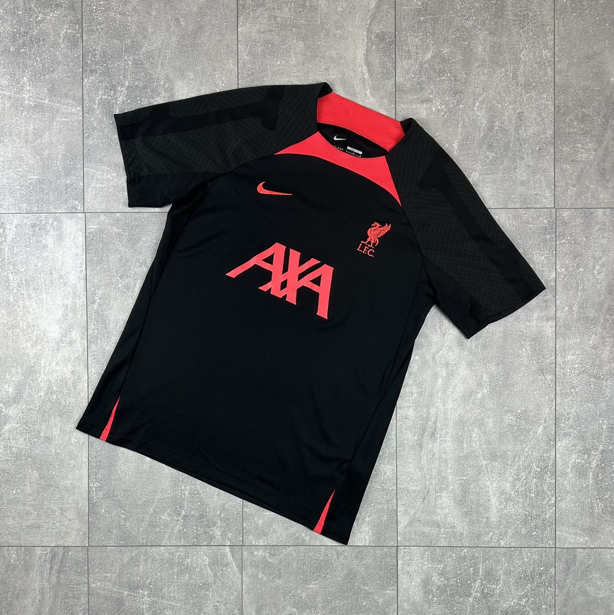 Nike Nike Liverpool FC Strike Performance Training Soccer Jersey Size US L / EU 52-54 / 3 - 1 Thumbnail