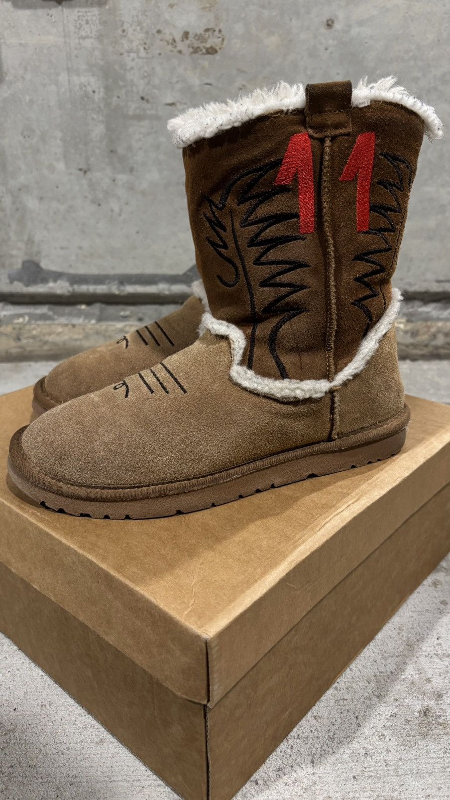 1199 Bazo 1199 Ugg Cowboy Boots Size US 10 / EU 43 - 10 Thumbnail