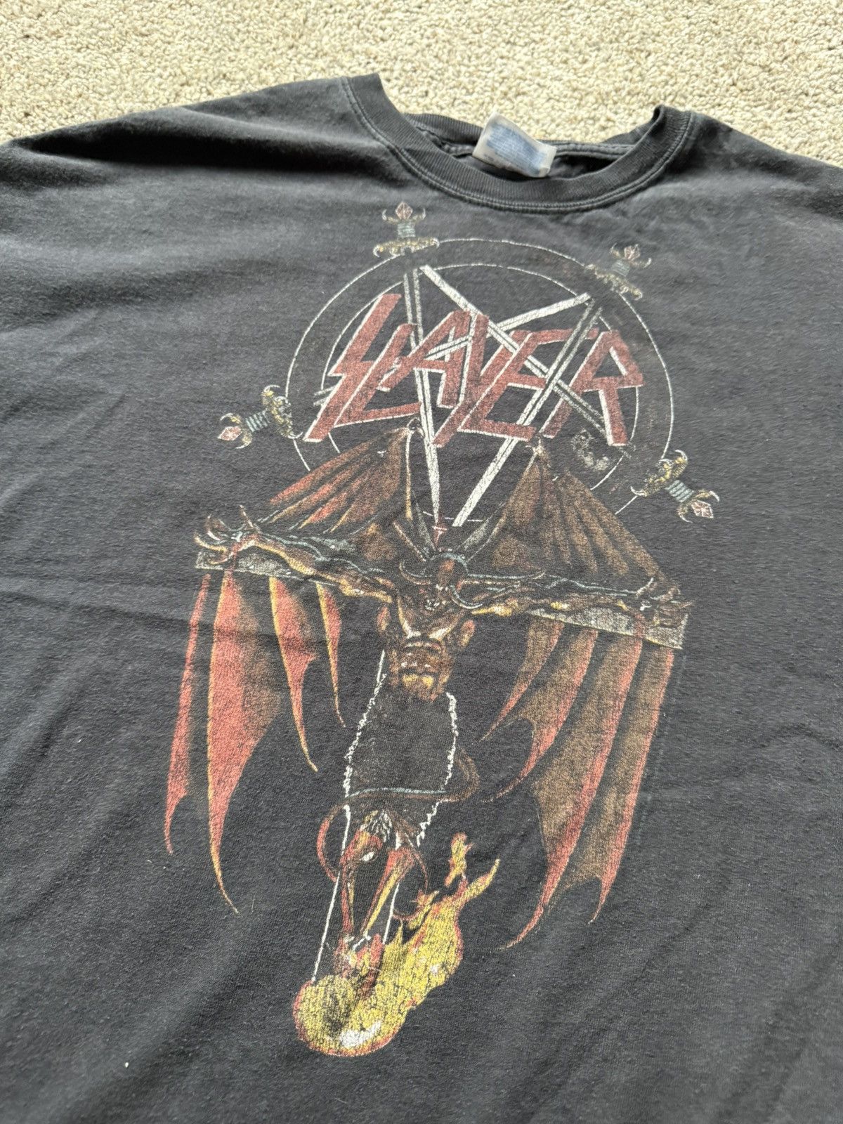 Band Tees Vintage Slayer 2000s Faded Black T-Shirt Size US XL / EU 56 / 4 - 2 Thumbnail
