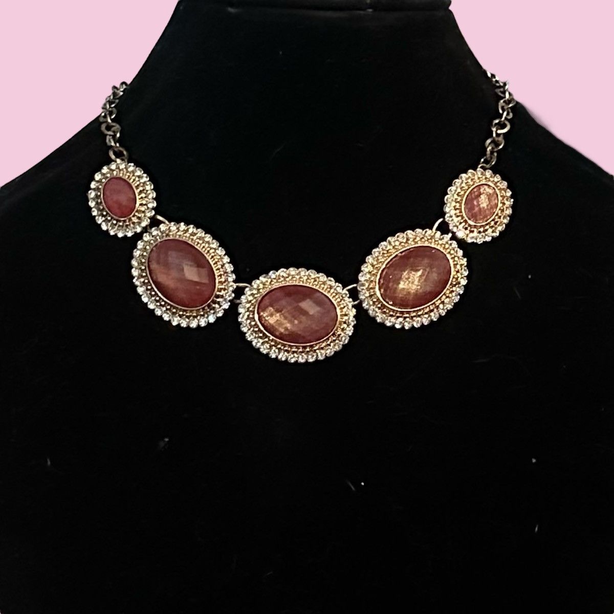 Other Gold tone cabochon and rhinestones link statement necklace Size ONE SIZE - 1 Thumbnail