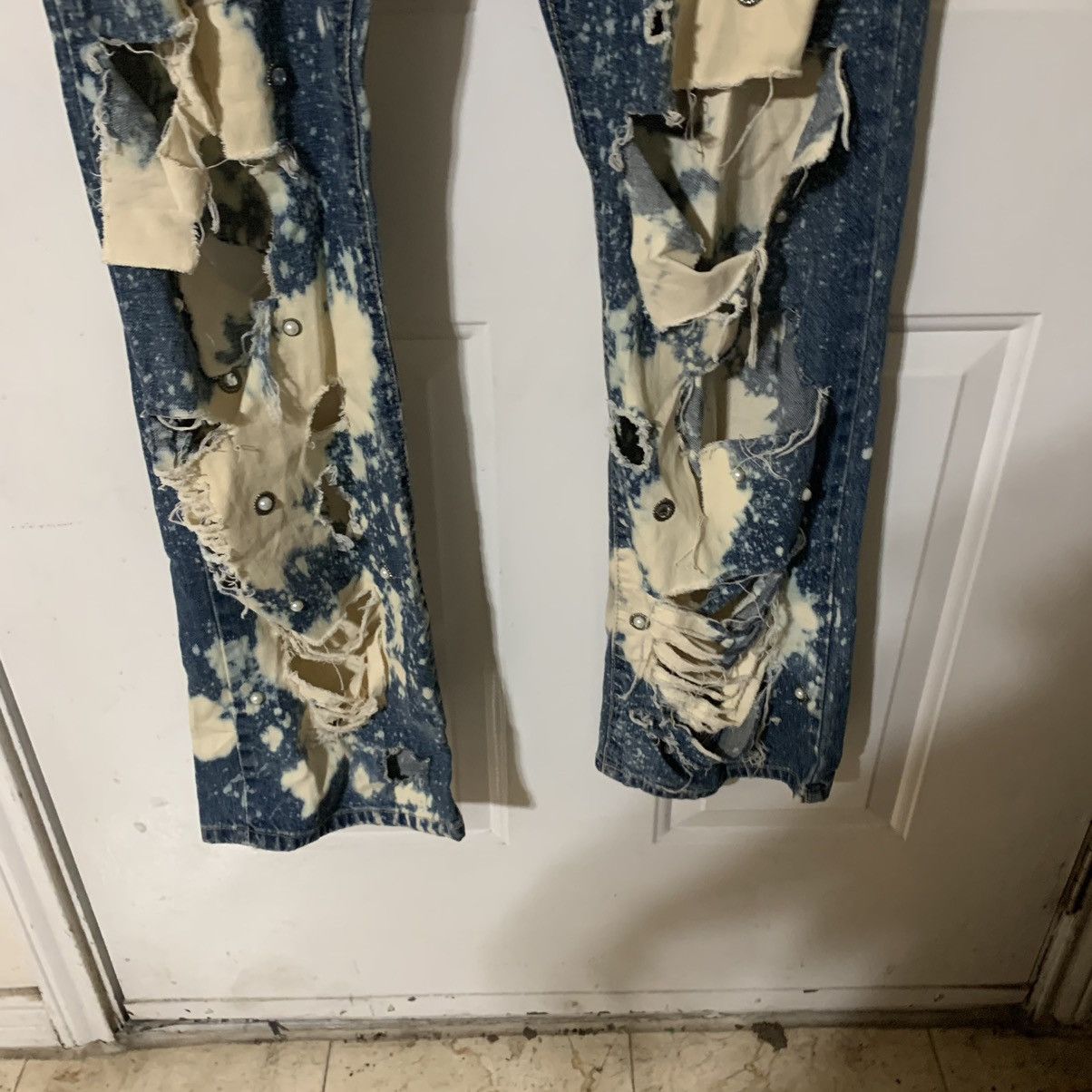 Calvin Klein Bleached Distressed torn relaxed straight leg jeans Size US 36 / EU 52 - 6 Thumbnail