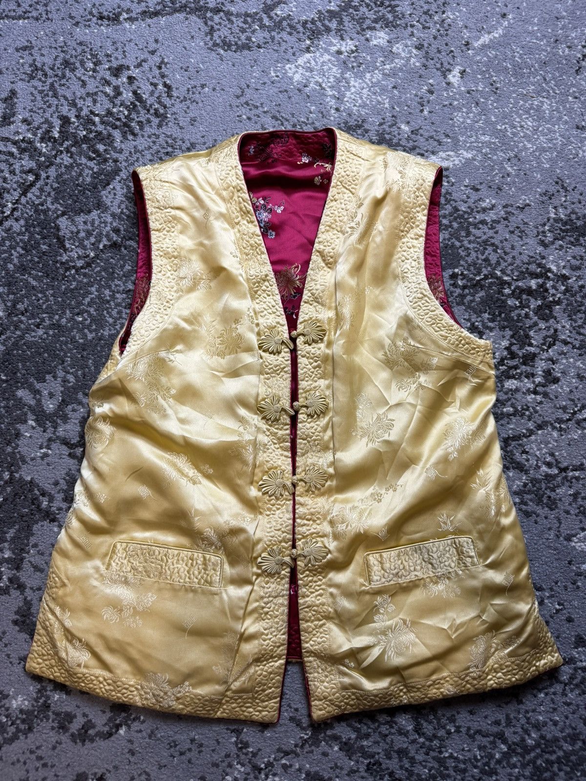 Japanese Brand × Vintage Vintage Reversible Satin Chinese Padded Waistcoat Gilet Vest Size US L / EU 52-54 / 3 - 10 Thumbnail