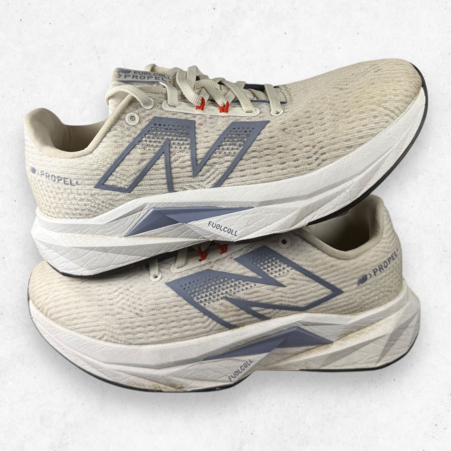 New Balance New Balance FuelCell Propel V5 B Med White/Grey Women's 10 Size US 10 / IT 40 - 12 Thumbnail