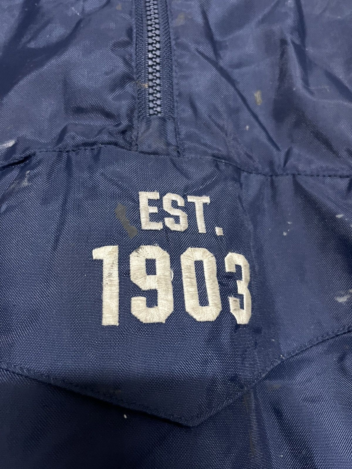 MLB 🔥TRUE VINTAGE 90s NY YANKEES BIG LOGO PULL OVER JACKETS Size US L / EU 52-54 / 3 - 12 Thumbnail