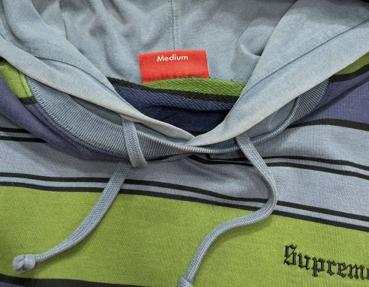 Supreme Supreme Striped Hooded Crewneck (SS17) Size US M / EU 48-50 / 2 - 5 Thumbnail