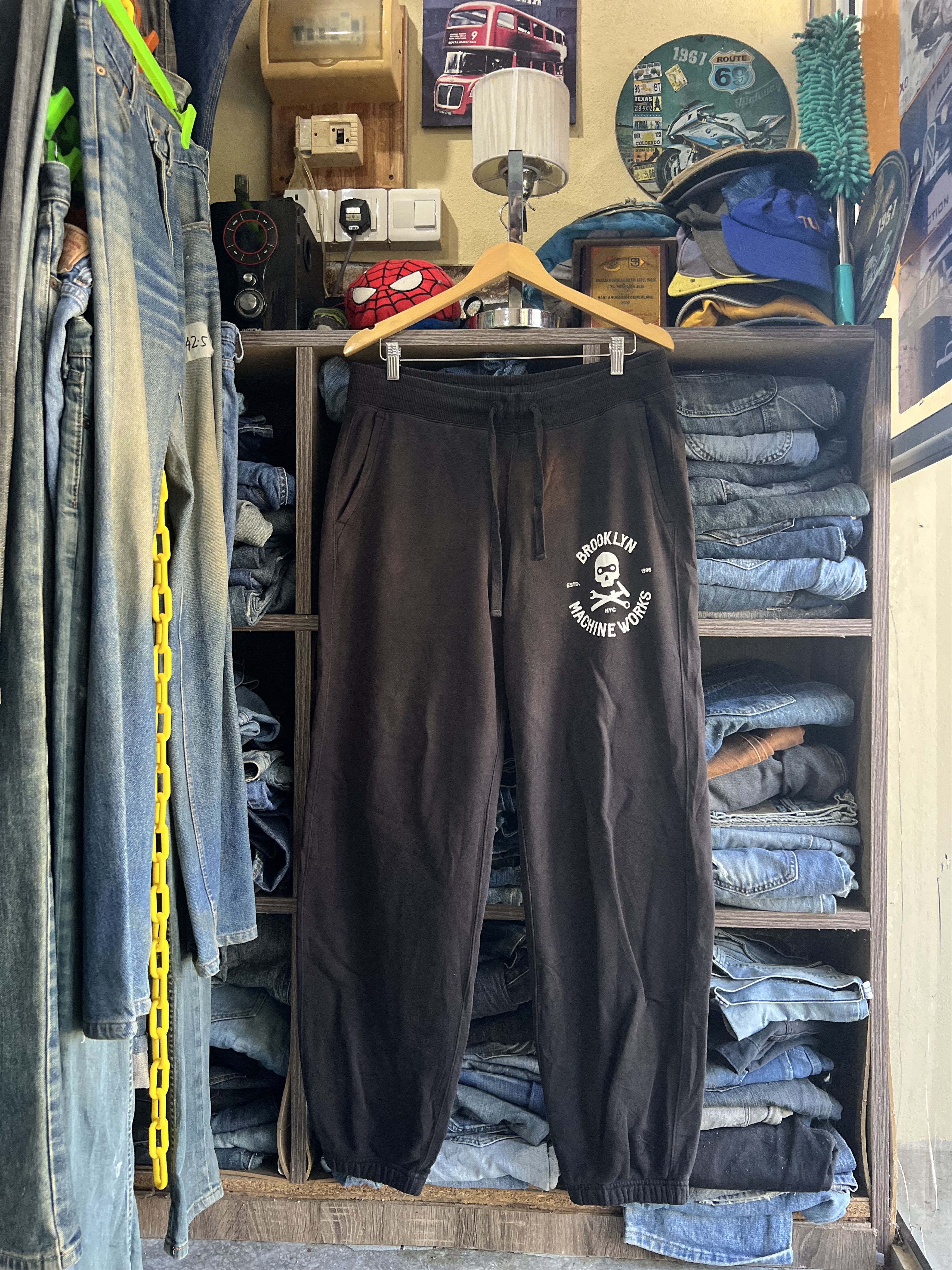 Uniqlo 🔥Uniqlo x Brooklyn Machine Works Sweatpants Jogger Size US 33 - 13 Thumbnail