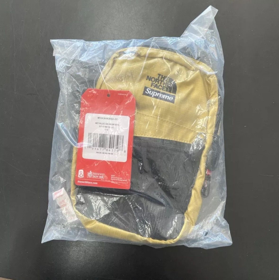 Supreme × The North Face SUPREME THE NORTH FACE SS18 METALLIC SHOULDER BAG Size ONE SIZE - 1 Thumbnail