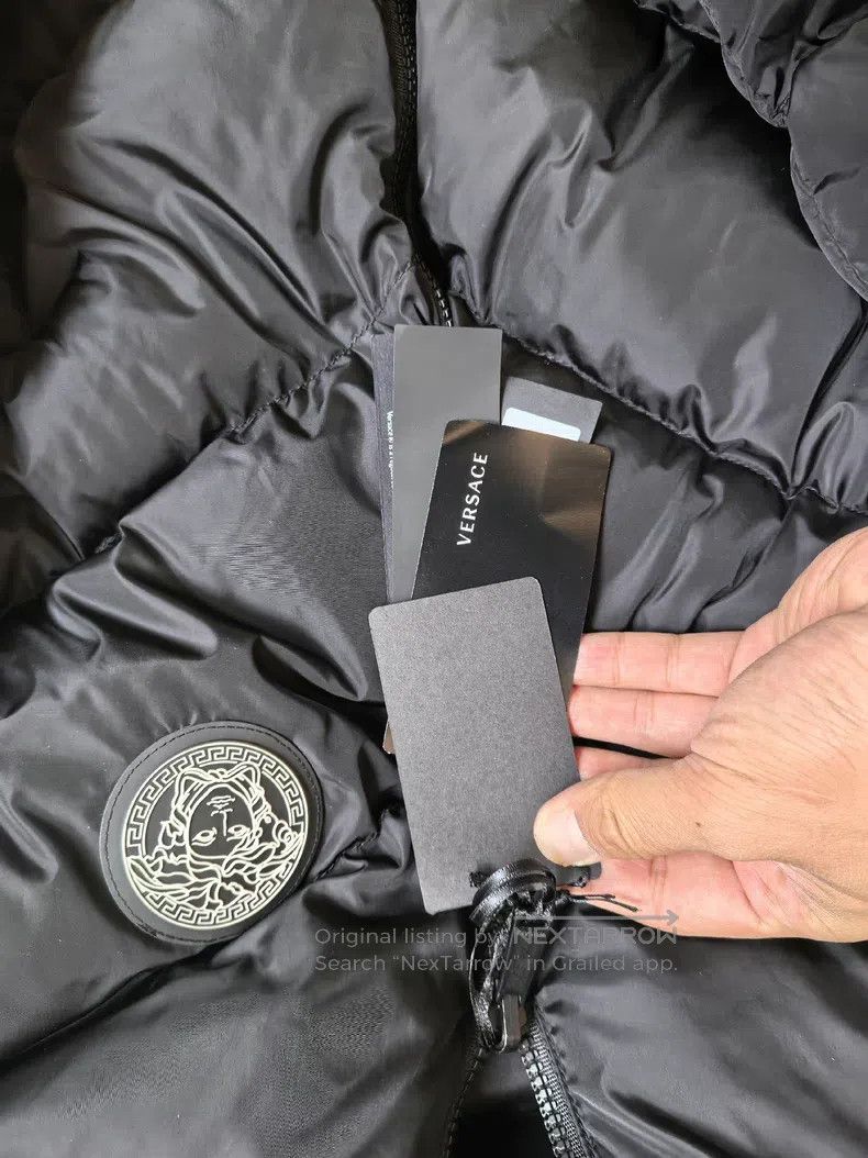 Versace Versace Wear a down jacket on both sides Size US XL / EU 56 / 4 - 4 Thumbnail
