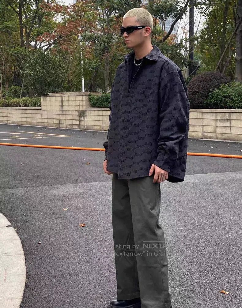 Balenciaga Balenciaga Fully printed black and gray snap button cotton Size US L / EU 52-54 / 3 - 7 Thumbnail