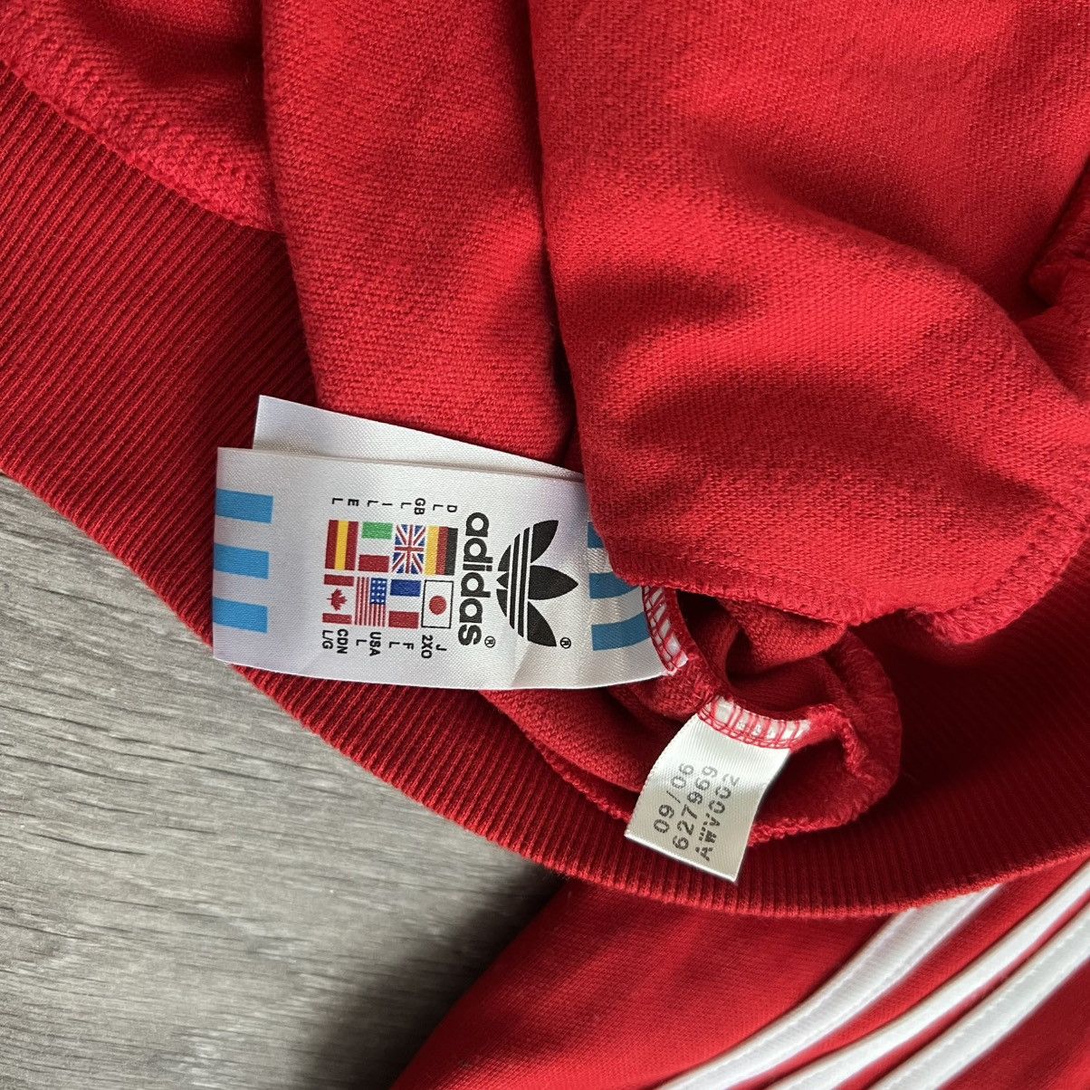 Vintage Formula 1 James Hunt Player adidas track jacket Size US L / EU 52-54 / 3 - 5 Thumbnail