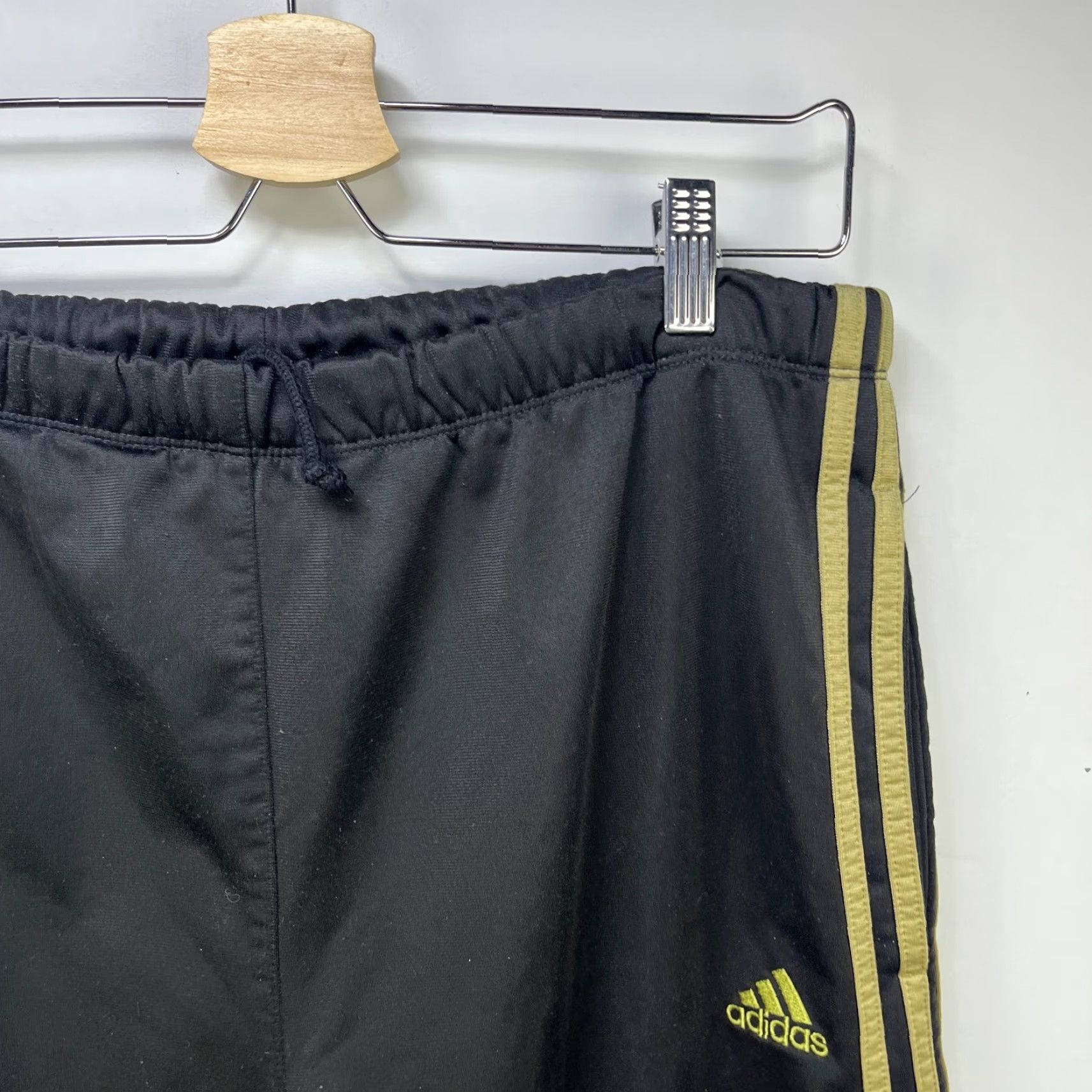 Adidas VINTAGE Adidas Baggy Track Pants Large Pants Men 34 Black 90s Cargo Pocket 5-Pocket Logo Size US 33 - 2 Thumbnail