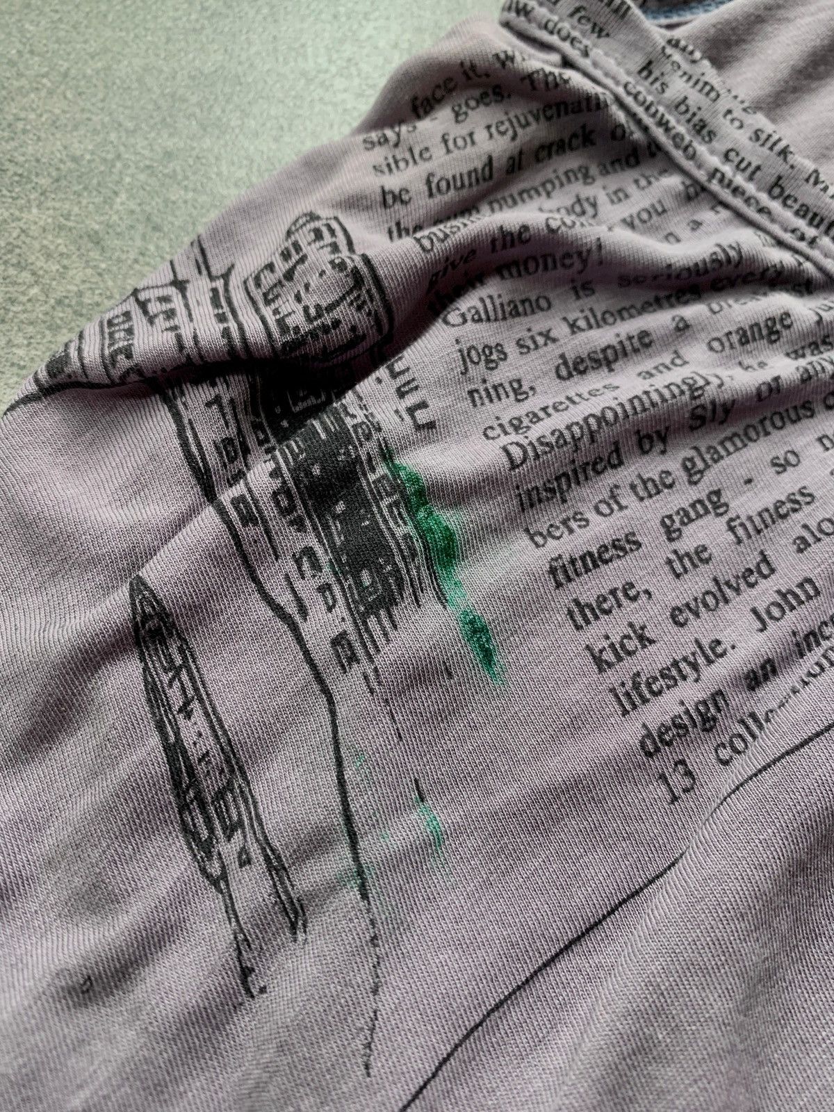 John Galliano 2000s Gazzete Newspaper tee Size US L / EU 52-54 / 3 - 5 Thumbnail