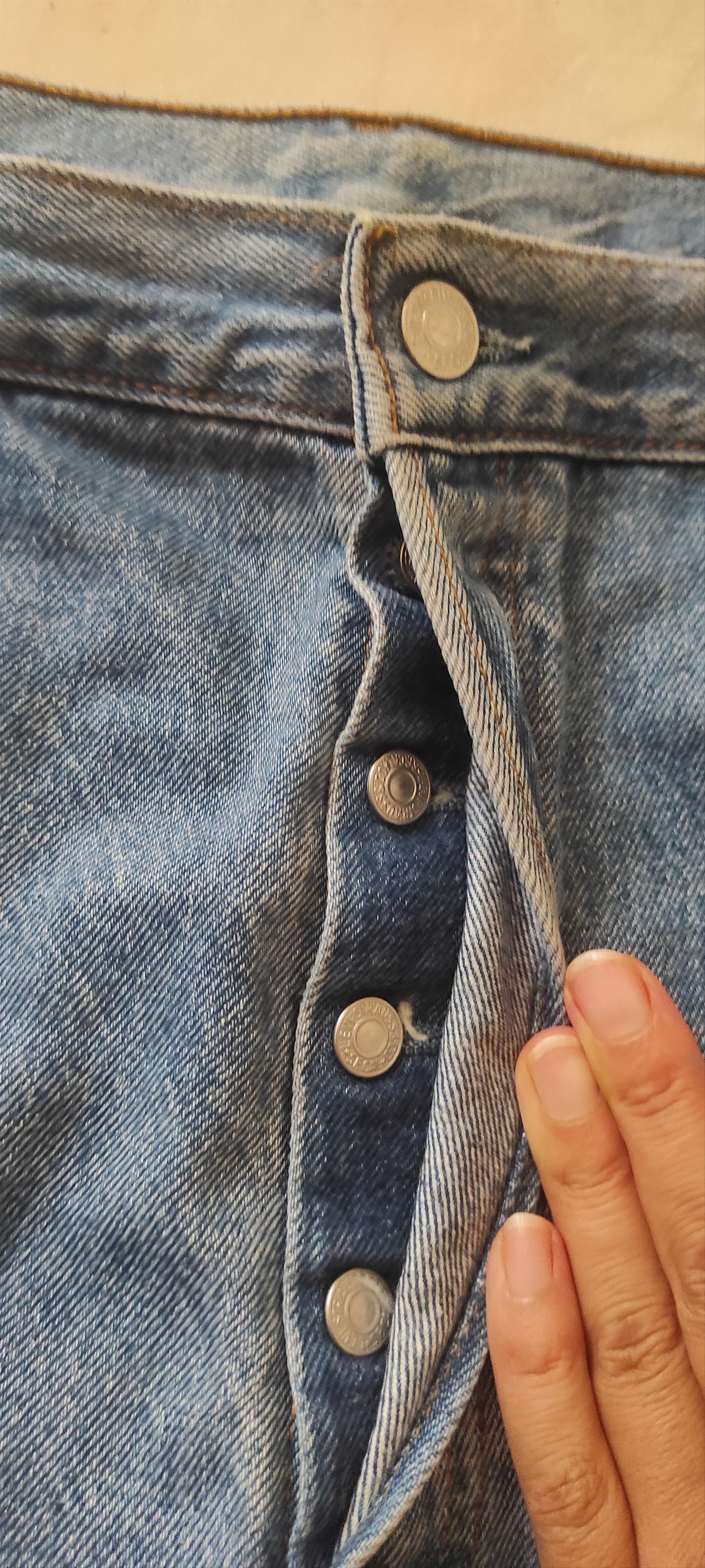 Levi's Levi's Men's 501 Casual Denim Shorts Size 34 Button Closure Size US 34 / EU 50 - 5 Thumbnail
