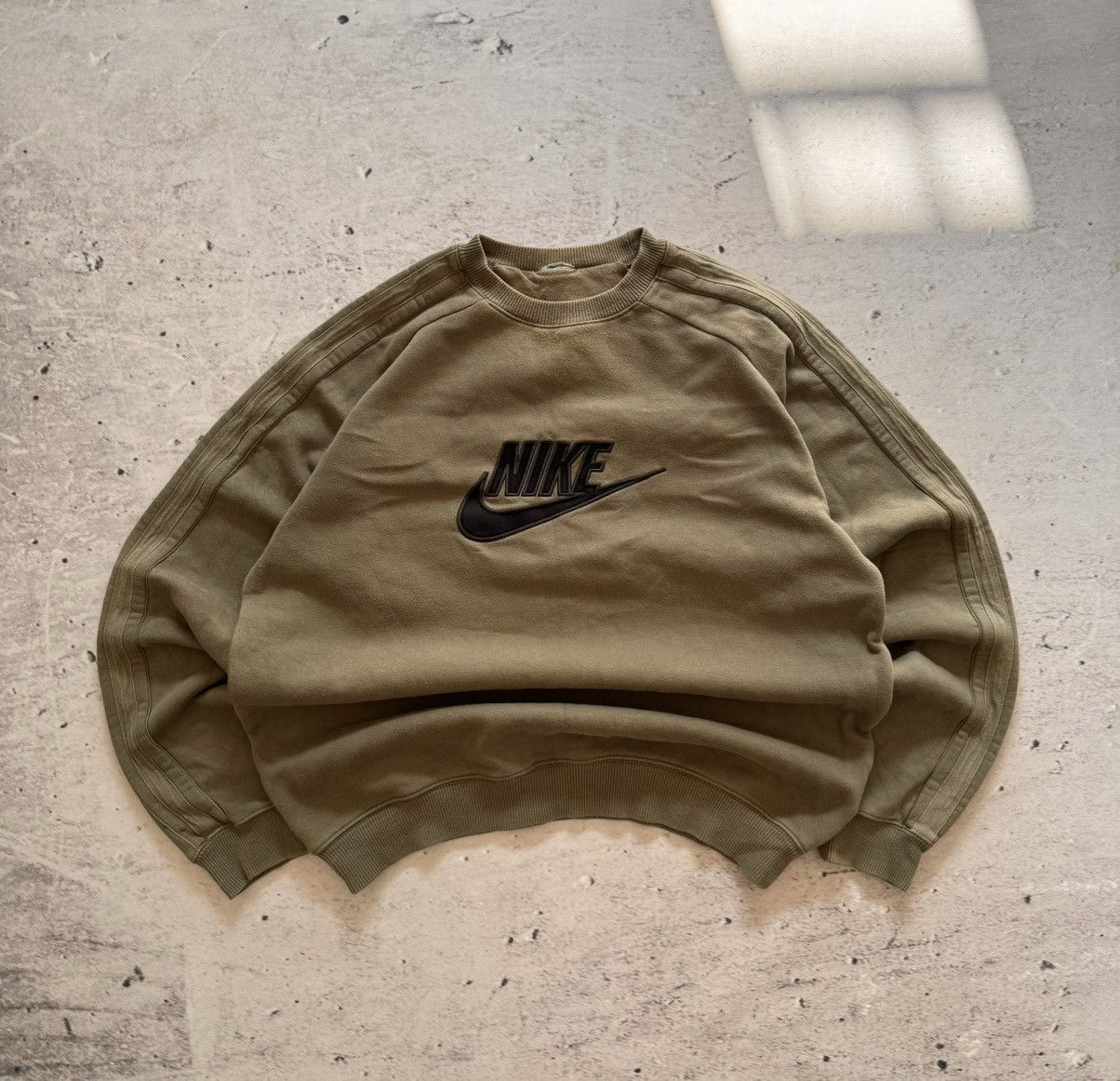 Nike × Vintage NIKE VINTAGE CENTER LOGO OVERSIZE BOXY SWEATSHIRT Size US M / EU 48-50 / 2 - 1 Thumbnail