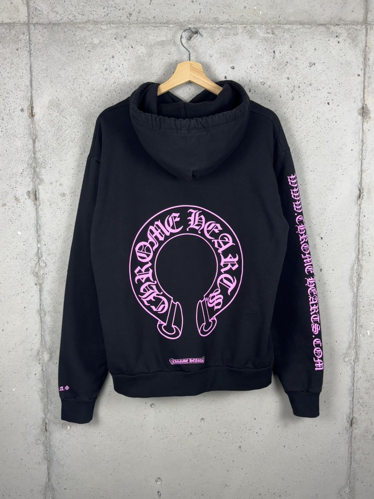 Chrome Hearts 2026 Horseshoe-Logo Graphic Hoodie White Pink Fabric