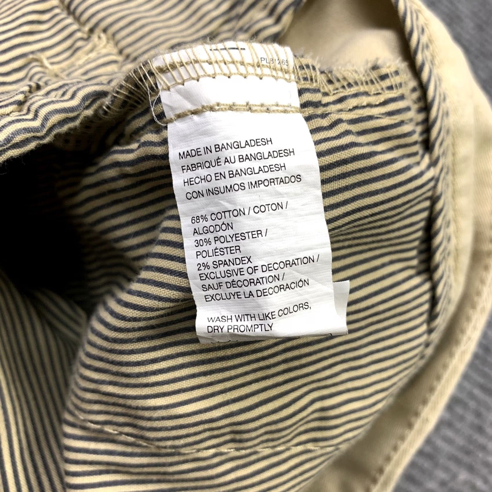 Izod VINTAGE Izod Mens Size 38 Khaki Flat Front Chino Shorts Casual Classy Dressy Golf Size US 38 / EU 54 - 8 Thumbnail