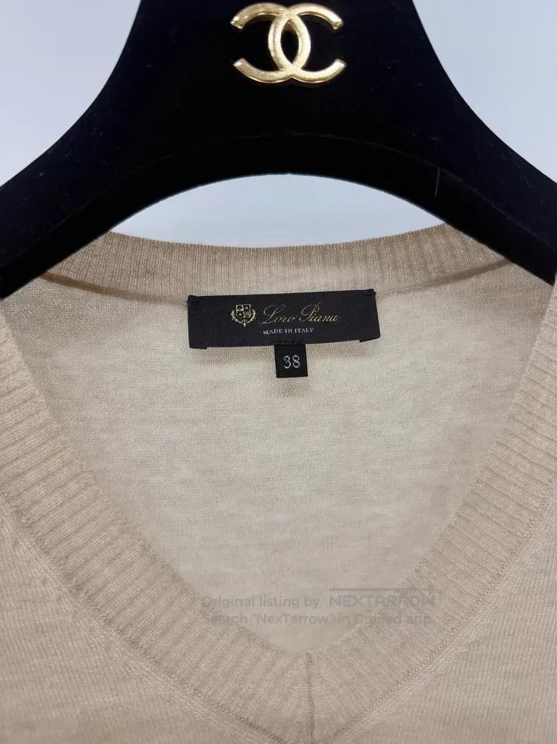 Loro Piana Loro Piana Oatmeal V-neck color block cashmere knit sweate Size XS / US 0-2 / IT 36-38 - 3 Thumbnail