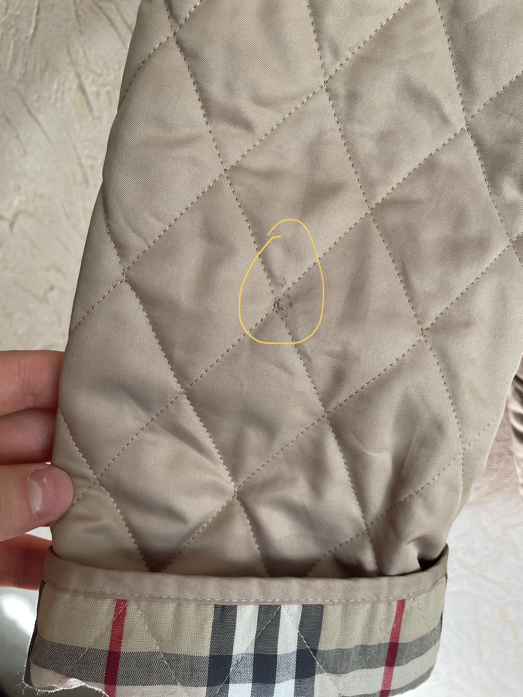 Burberry Burberry Beige Diamond Quilted Jacket Button Nova Check Size M / US 6-8 / IT 42-44 - 12 Thumbnail