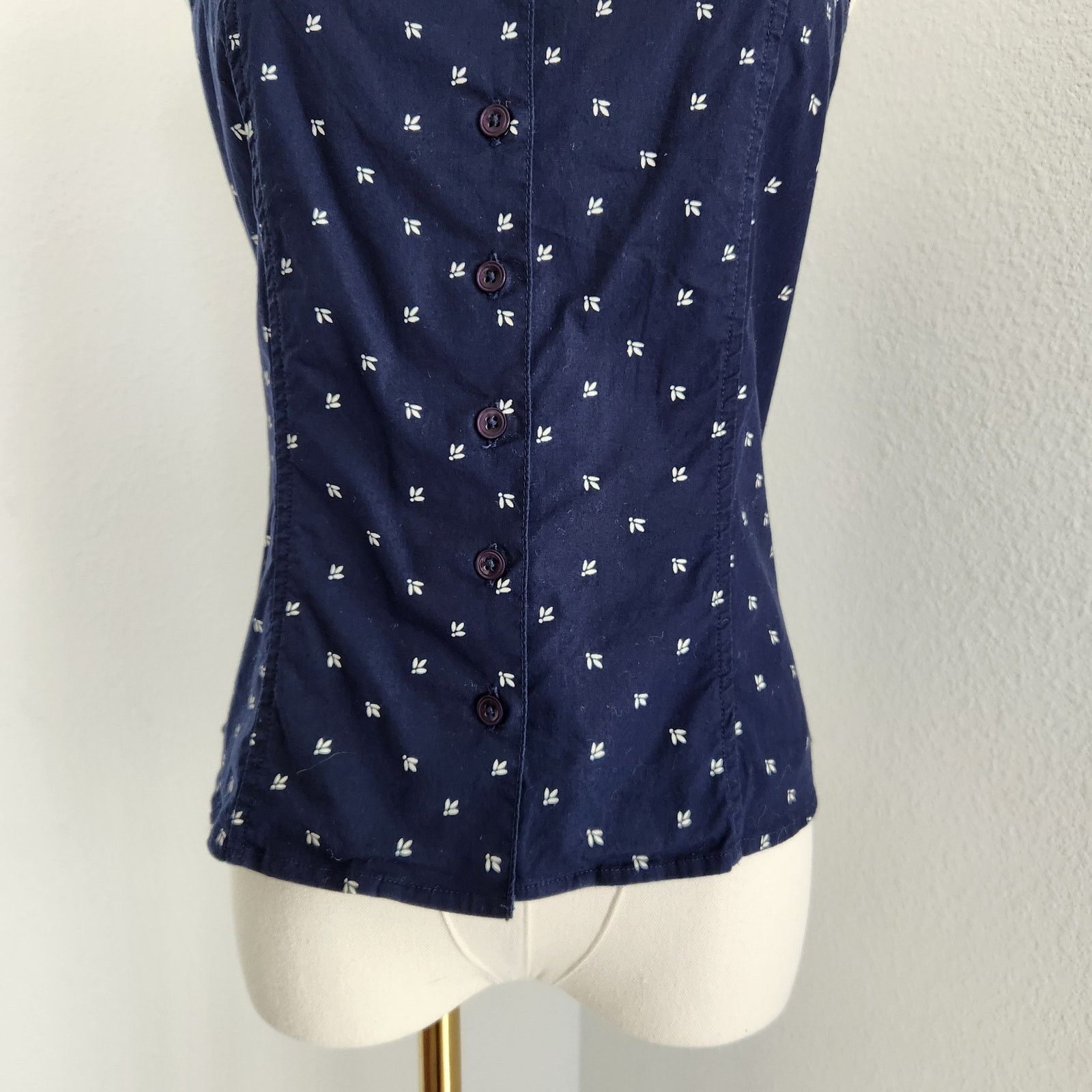 Vintage Y2K Blue White Patterned Square Neck Button Down Tank Top S Size S / US 4 / IT 40 - 3 Thumbnail