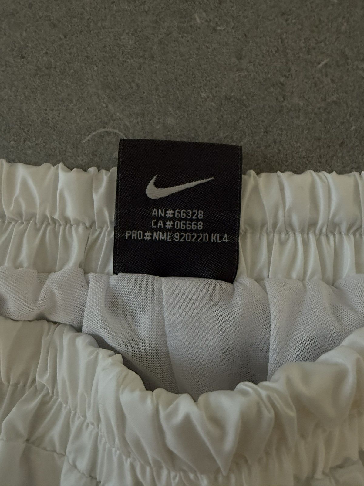 Vintage Vintage nike pants Size US 33 - 3 Thumbnail