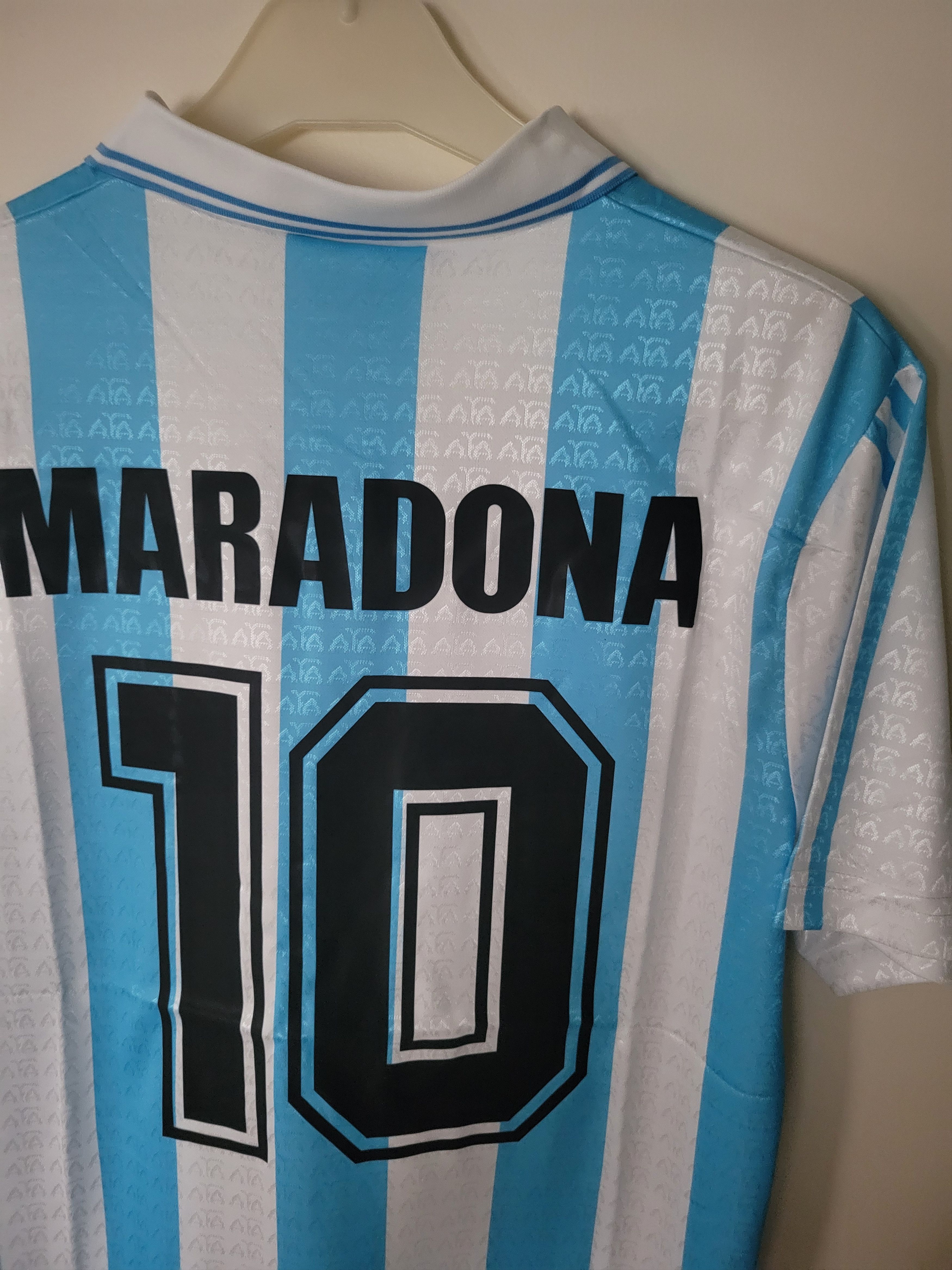 Other Argentina 1994 Maradona 10 Vintage Retro Football Jersey Size US L / EU 52-54 / 3 - 2 Thumbnail