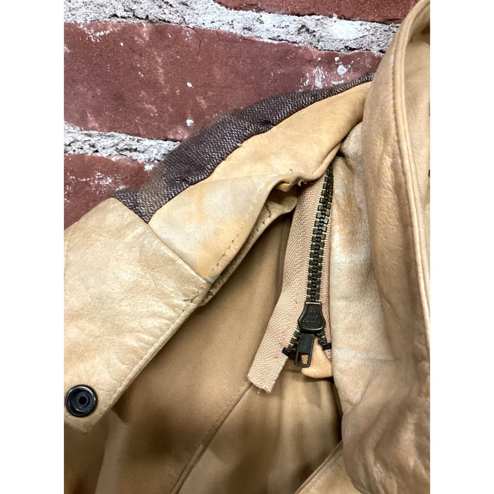Vintage VINTAGE Wilsons Adventure Bound Real Leather Jacket Women M Brown Bomber Jacket Mens? Womens Size M / US 6-8 / IT 42-44 - 4 Thumbnail