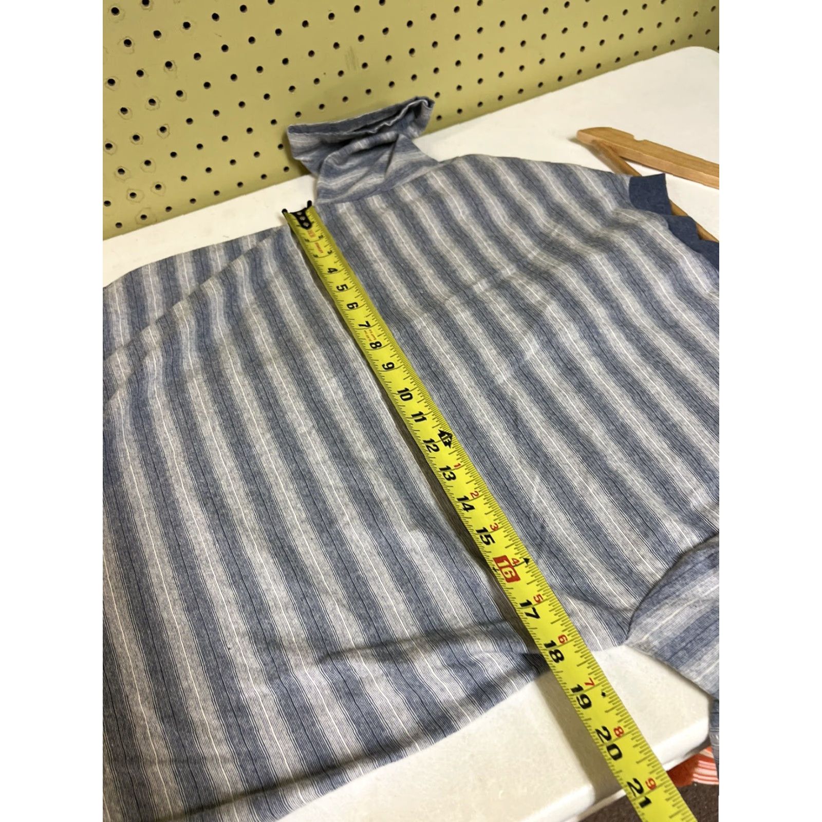 Vintage VINTAGE Carolina Smile Shirt Mens L Blue 90s Embroidered Striped Crew Neck Short Sleeve 1990s Mens Size US L / EU 52-54 / 3 - 7 Thumbnail