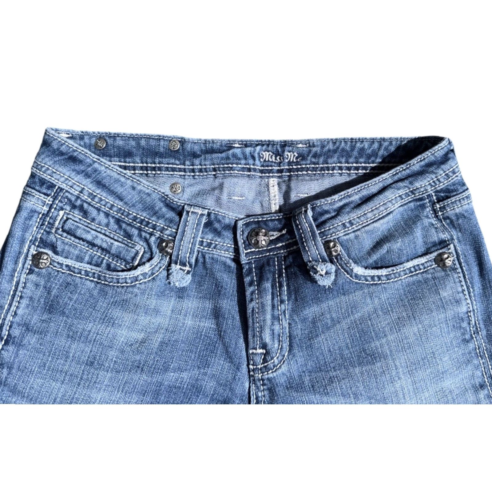 Miss Me VINTAGE Miss Me Skater Grunge Denim Jean Shorts Cross Womens Size 27 Blue Cut-Off 27 Womens Size 27" / US 4 / IT 40 - 5 Thumbnail