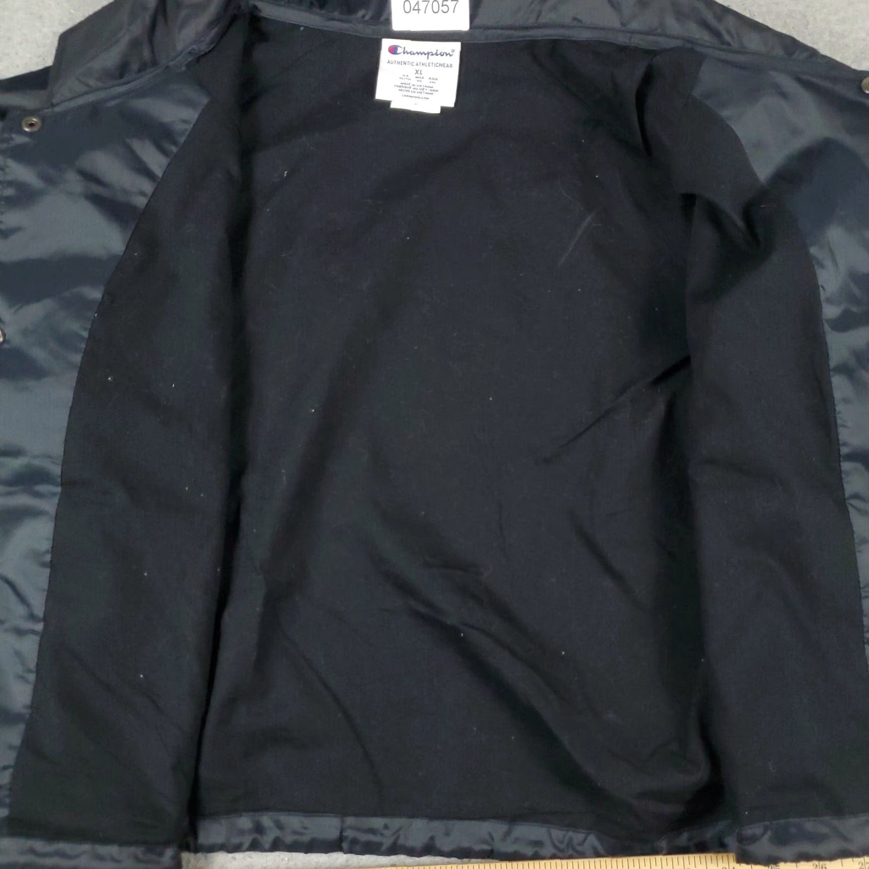 Champion Champion Windbreaker Jacket Womens XL Black Full Zip Up Pockets Logo Regular Coat Style American Modern Sports Womens Size XL / US 12-14 / IT 48-50 - 6 Thumbnail