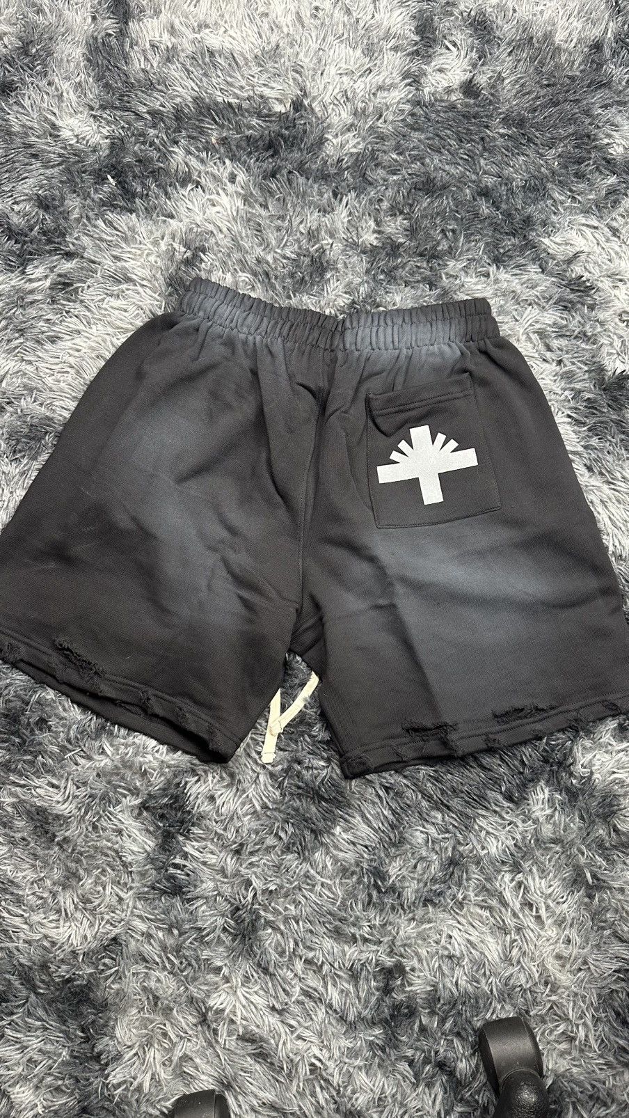 Vertabrae Vertabrae Vonster Cross Distressed Shorts Black - SMALL Size US 28 / EU 44 - 2 Thumbnail