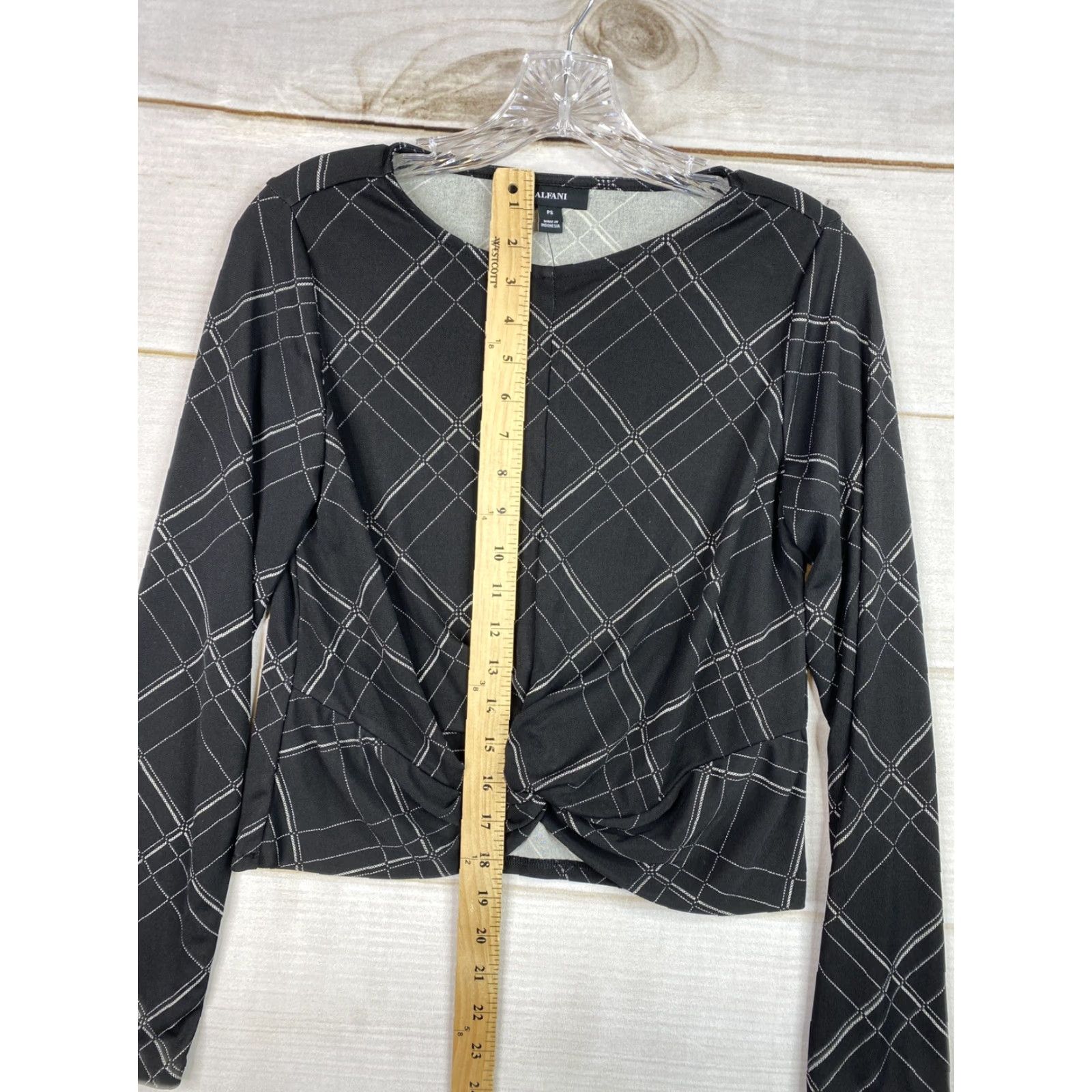 Alfani Alfani Elements Top Womens PS Petite Small Black Print Twist Front Stretch NWT Blouse Shirt Size S / US 4 / IT 40 - 6 Thumbnail