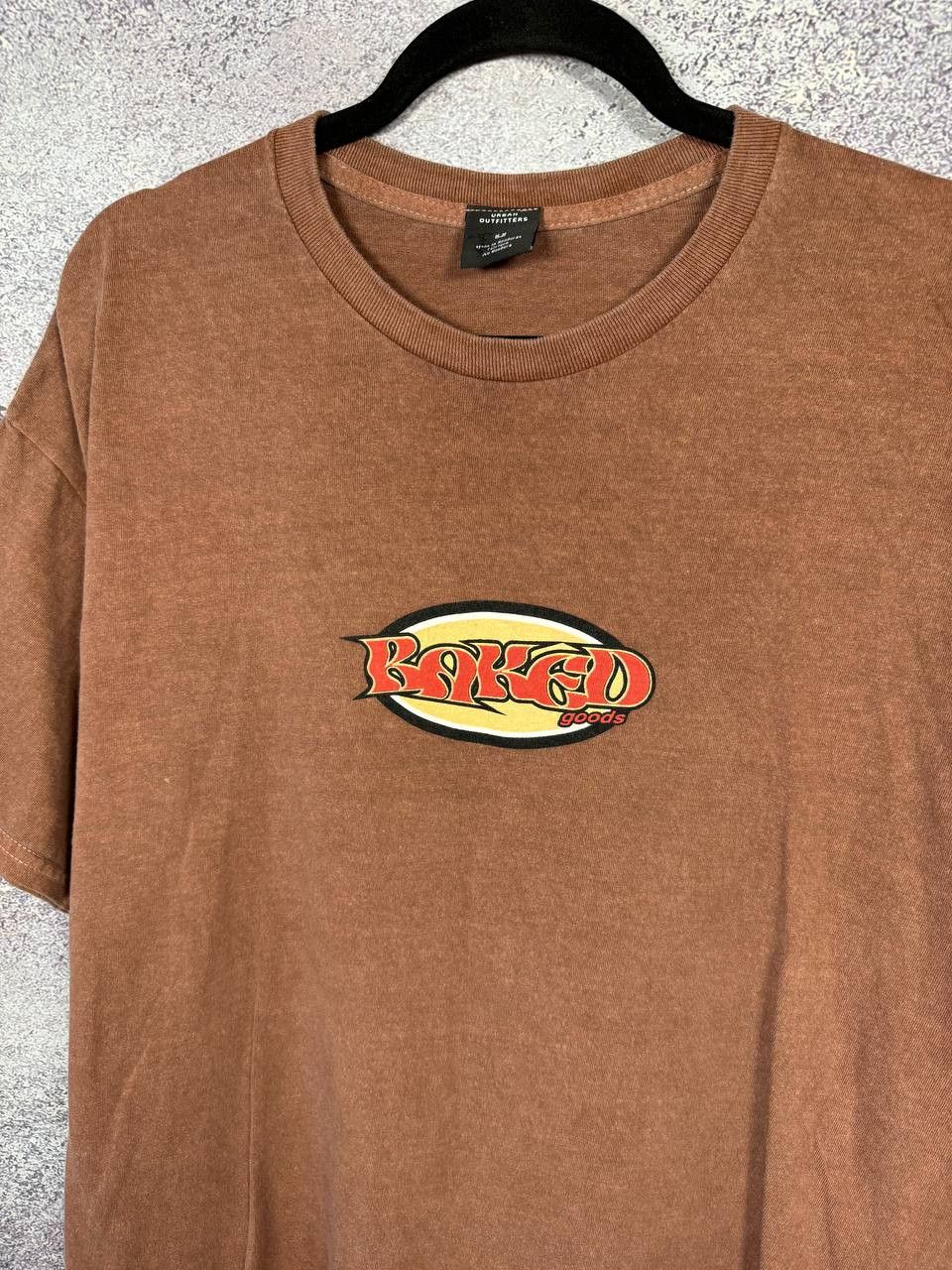 Urban Outfitters Urban Outfitters Underdog Hard Vinyl Print Baked Goods Tee Size US M / EU 48-50 / 2 - 5 Thumbnail