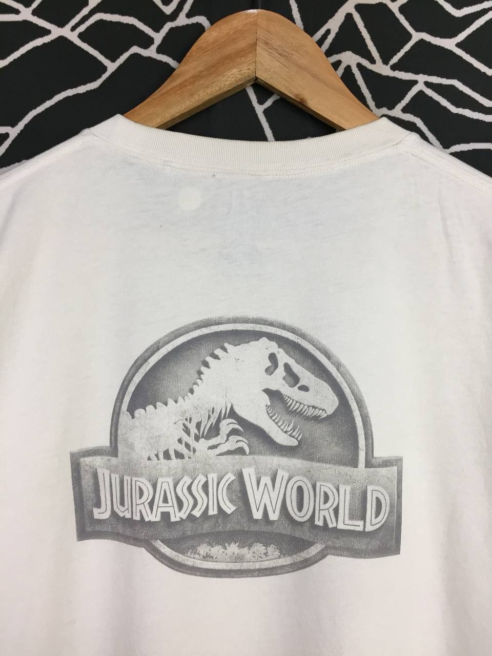 Uniqlo Jurassic World X Hajime Sorayama UT Uniqlo Tee Size US L / EU 52-54 / 3 - 14 Thumbnail