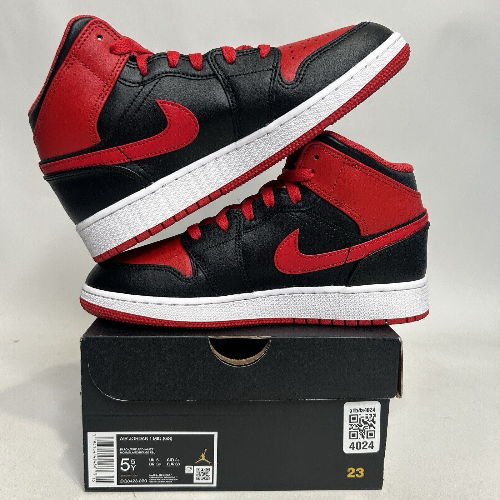Nike Nike Air Jordan 1 Mid Retro GS “Alternate Bred” 2024 Size US 7 / IT 37 - 3 Thumbnail