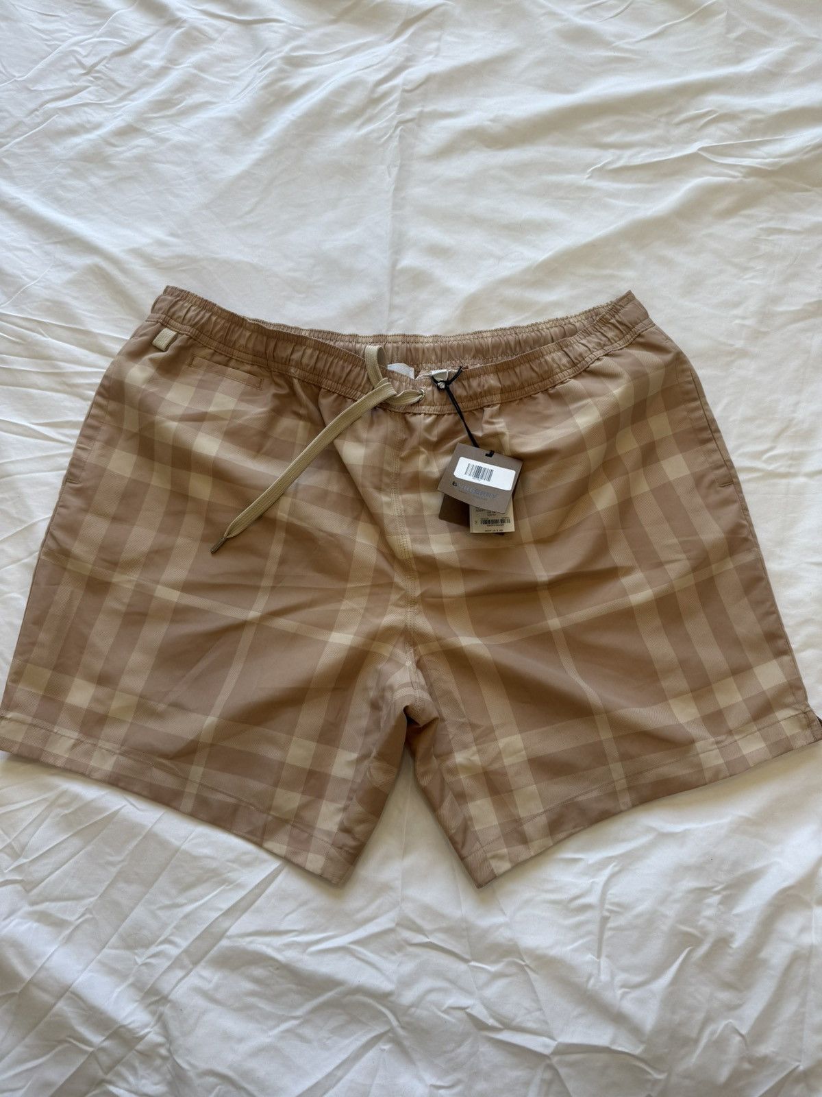Burberry Burberry swim trunks XXL brand new Size US 38 / EU 54 - 1 Thumbnail