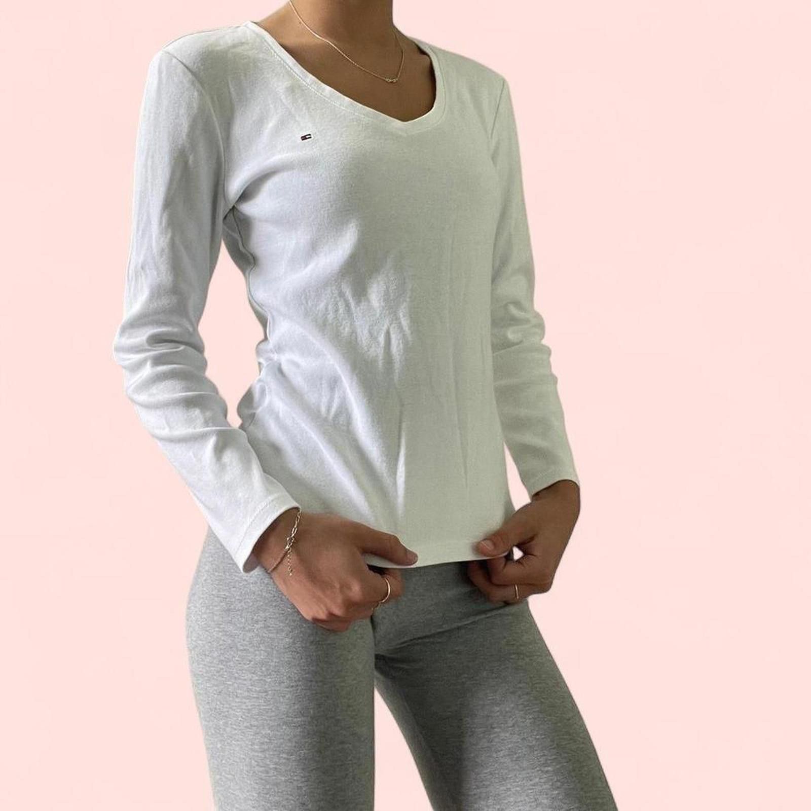 Tommy Hilfiger White Tommy Hilfiger long sleeve top v neck top Size S / US 4 / IT 40 - 1 Thumbnail